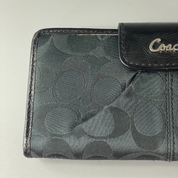 Coach Accordion Black Signature C Bifold Long Wallet - Picture 2 of 15